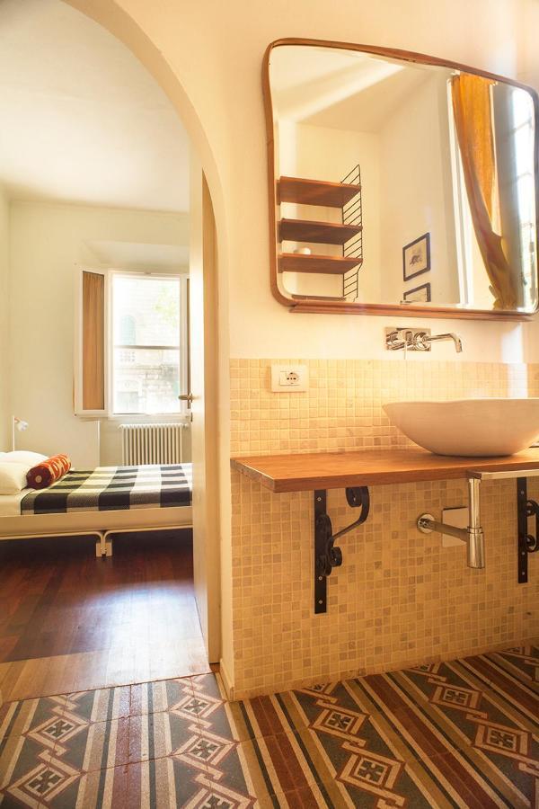 Urban Jungle Apartment โบโลญญา ภายนอก รูปภาพ