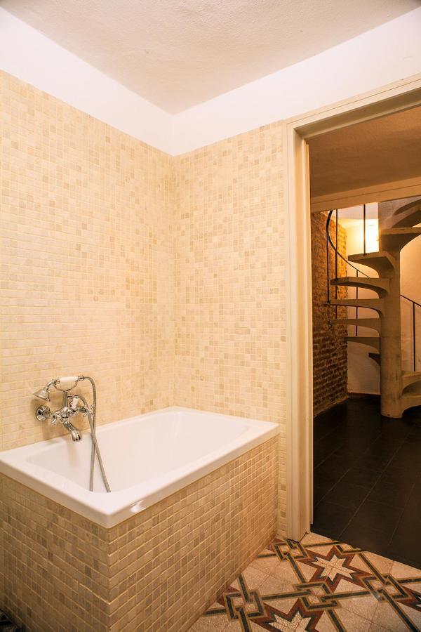 Urban Jungle Apartment โบโลญญา ภายนอก รูปภาพ