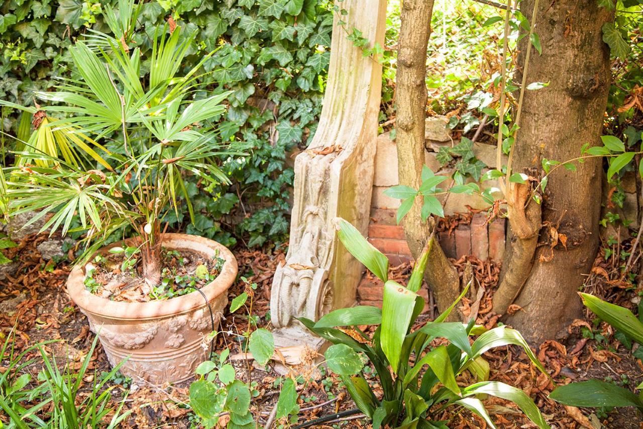 Urban Jungle Apartment โบโลญญา ภายนอก รูปภาพ